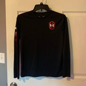 Under Armour boys Large  long sleeve